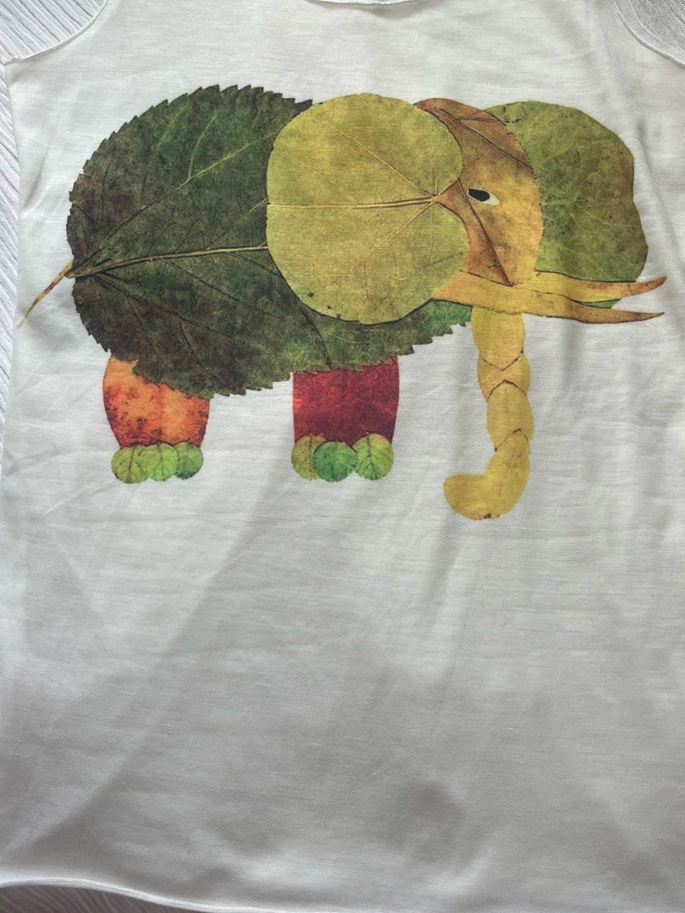 Shubcheery Original Vintage Leaf Elephant Graphic Tank Top Size S/M